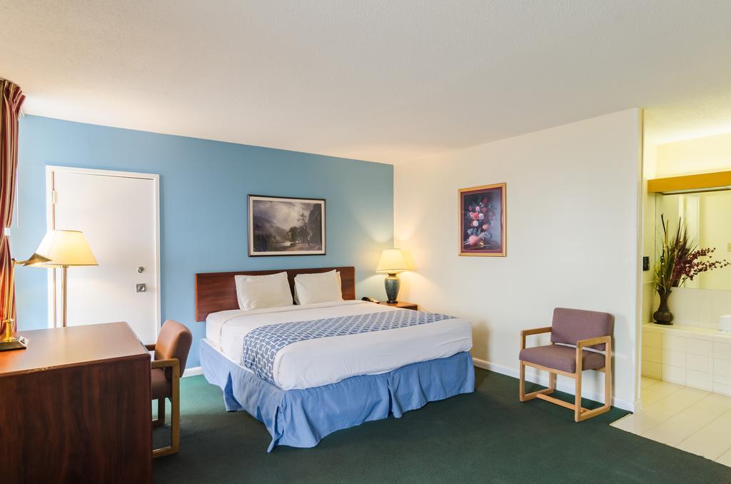Alamo Inn & Suites Джиллетт Экстерьер фото