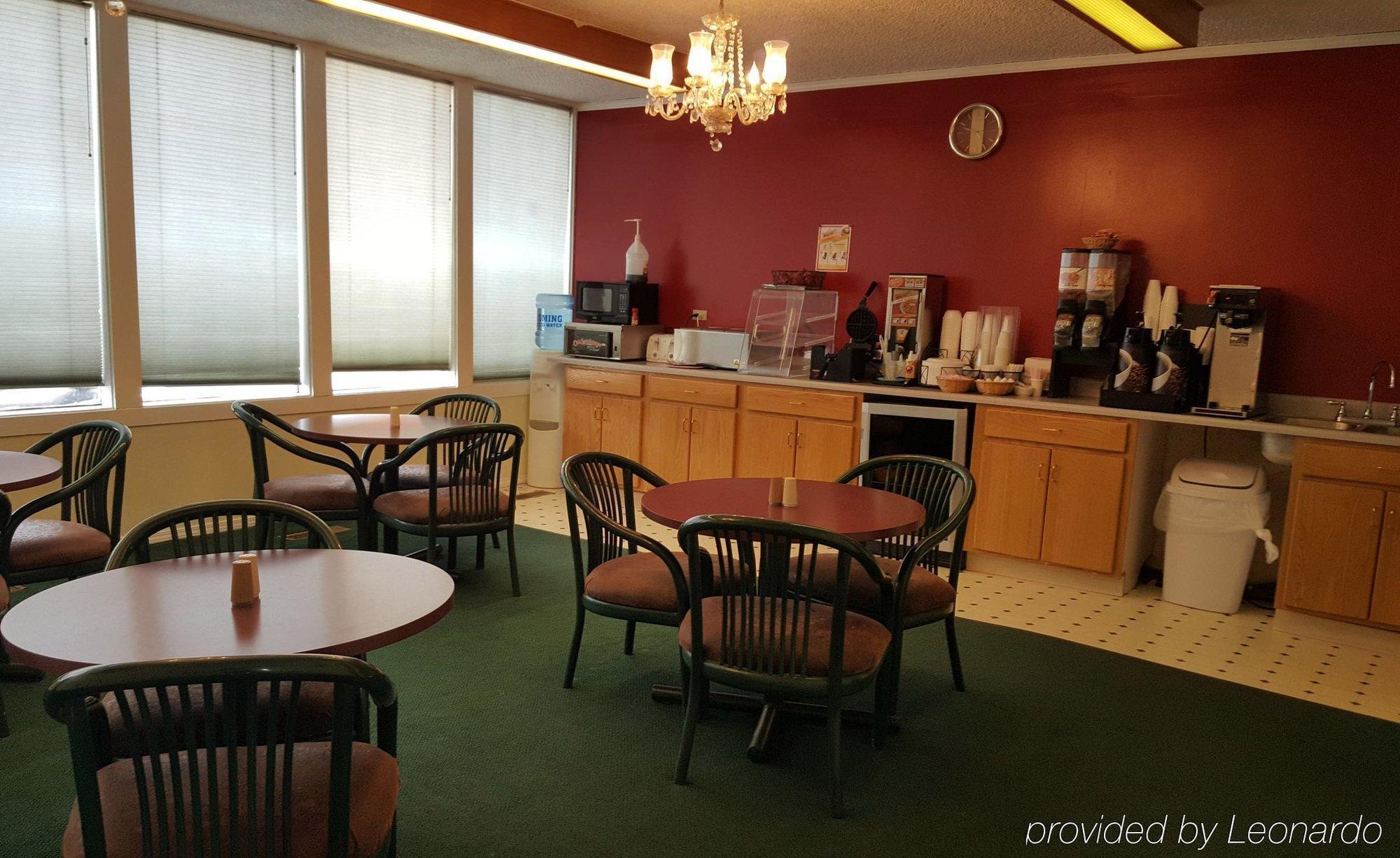 Alamo Inn & Suites Джиллетт Экстерьер фото
