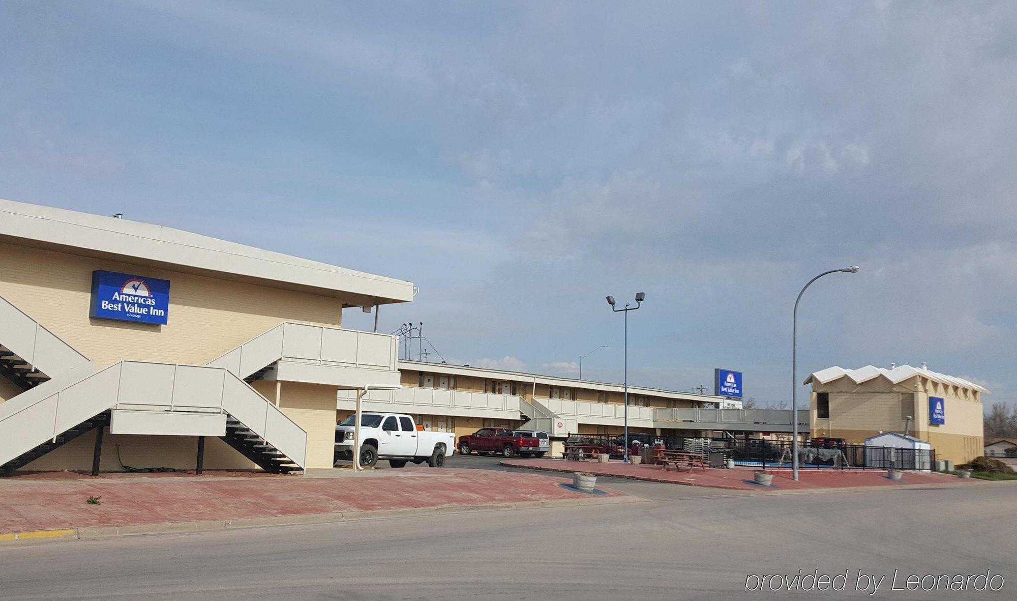Alamo Inn & Suites Джиллетт Экстерьер фото