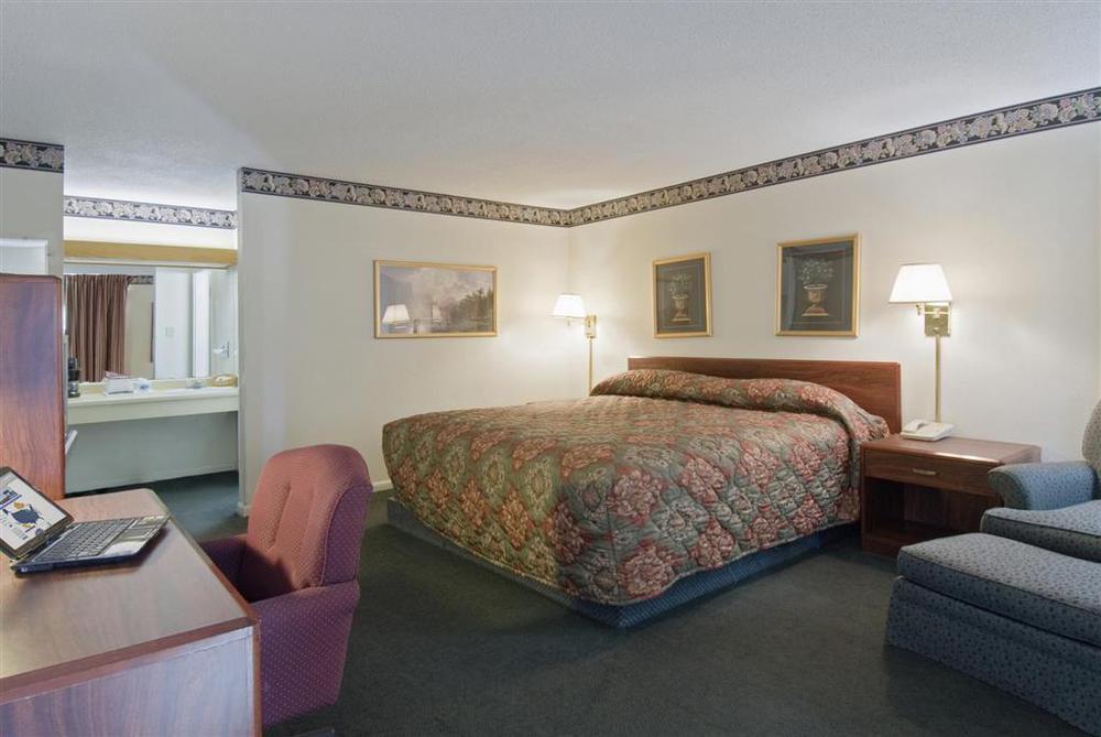 Alamo Inn & Suites Джиллетт Номер фото