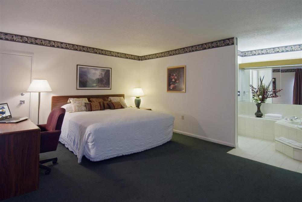 Alamo Inn & Suites Джиллетт Номер фото